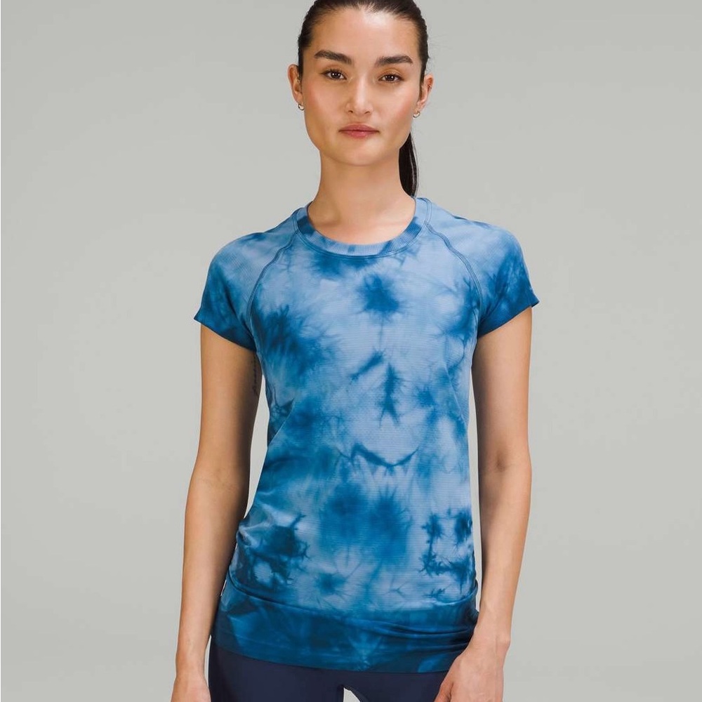 Lululemon Women’s Swiftly Tech Short Sleeve Shirt 2.0 Style# W3CCLS
